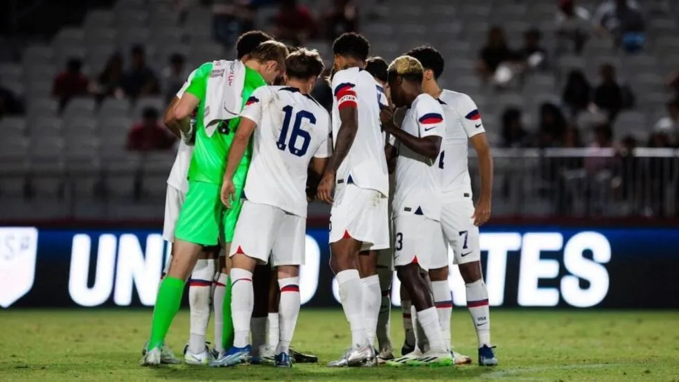 Premier League top four race tightens